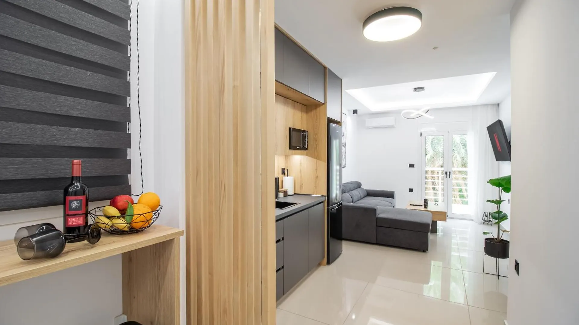 New Luxury Apartment Near Center With Garden View Bendevís 0*,