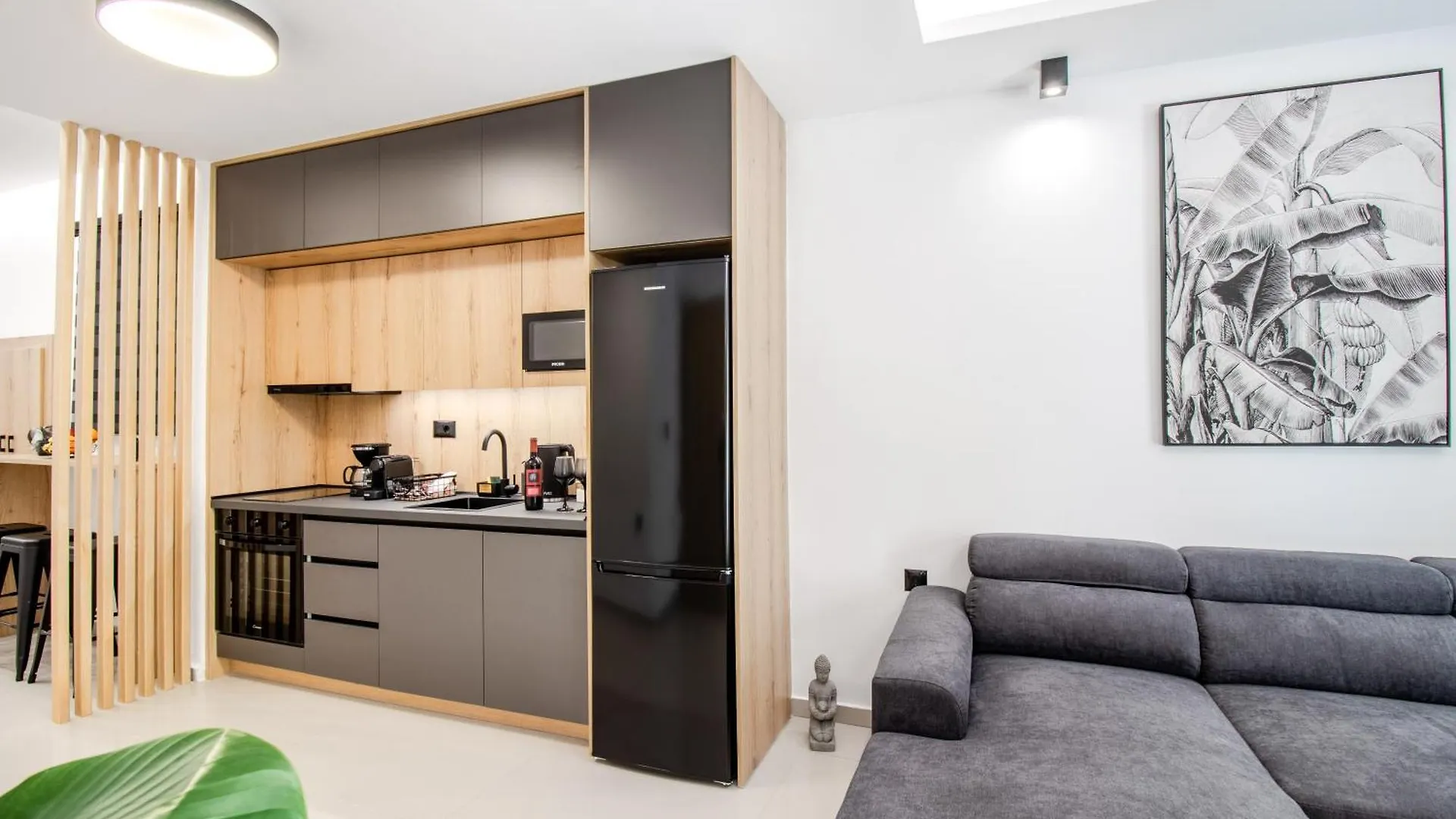 New Luxury Apartment Near Center With Garden View Bendevís